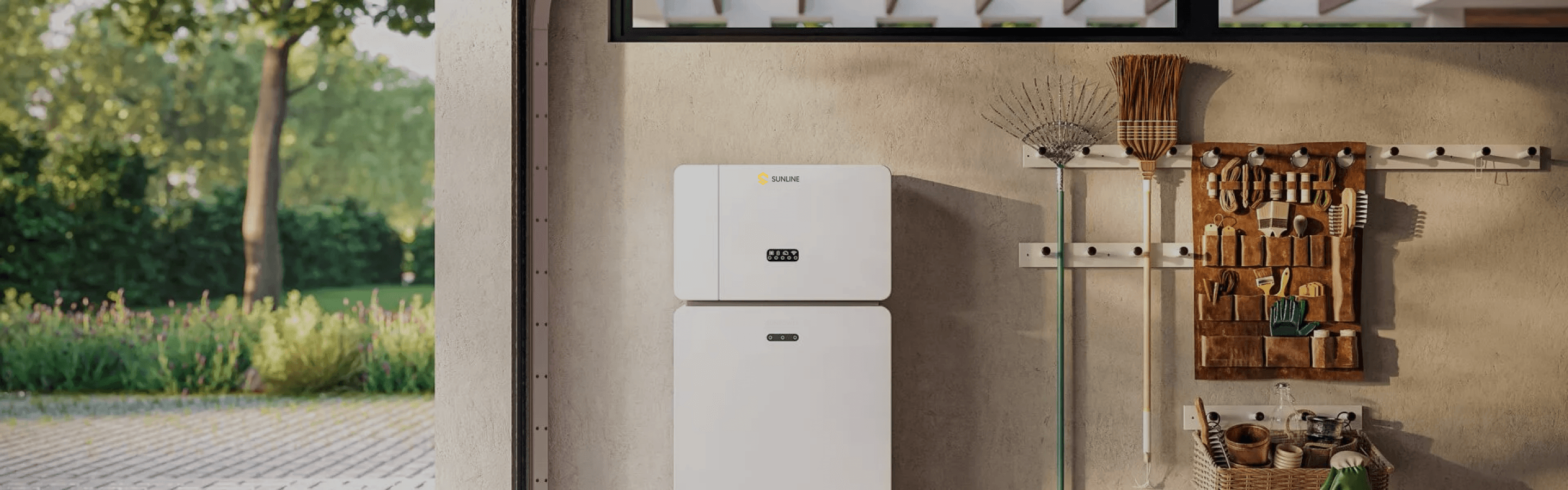 Installation de panneaux solaires avec batterie réalisée par Sunline Énergie