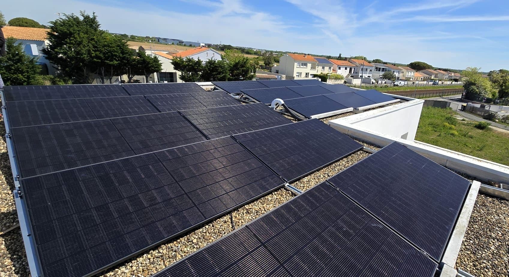 Installation 9,5 kWc -  Toit plat - Angoulins
