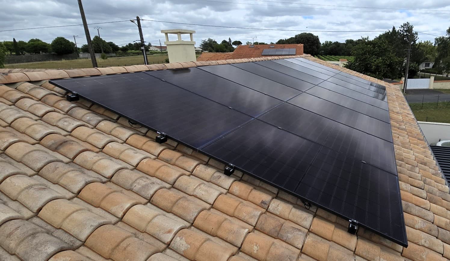 Installation 8 kWc avec batterie Tesla - Boutiers Saint Tojan
